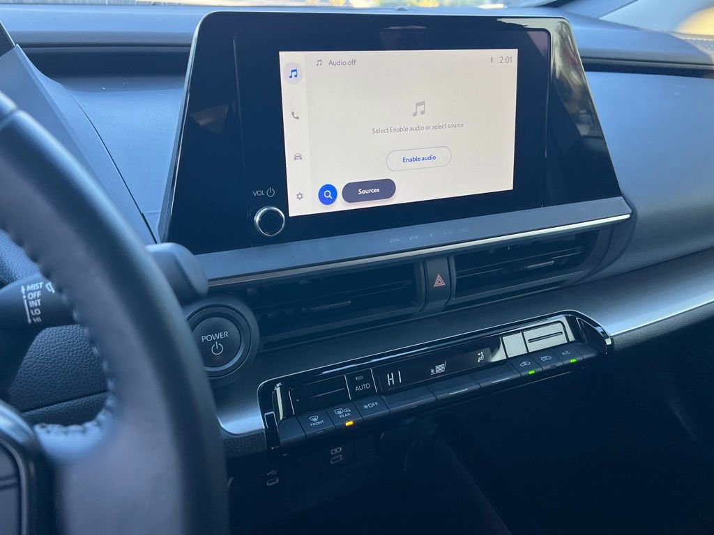 Used 2025 Toyota Prius LE image 20