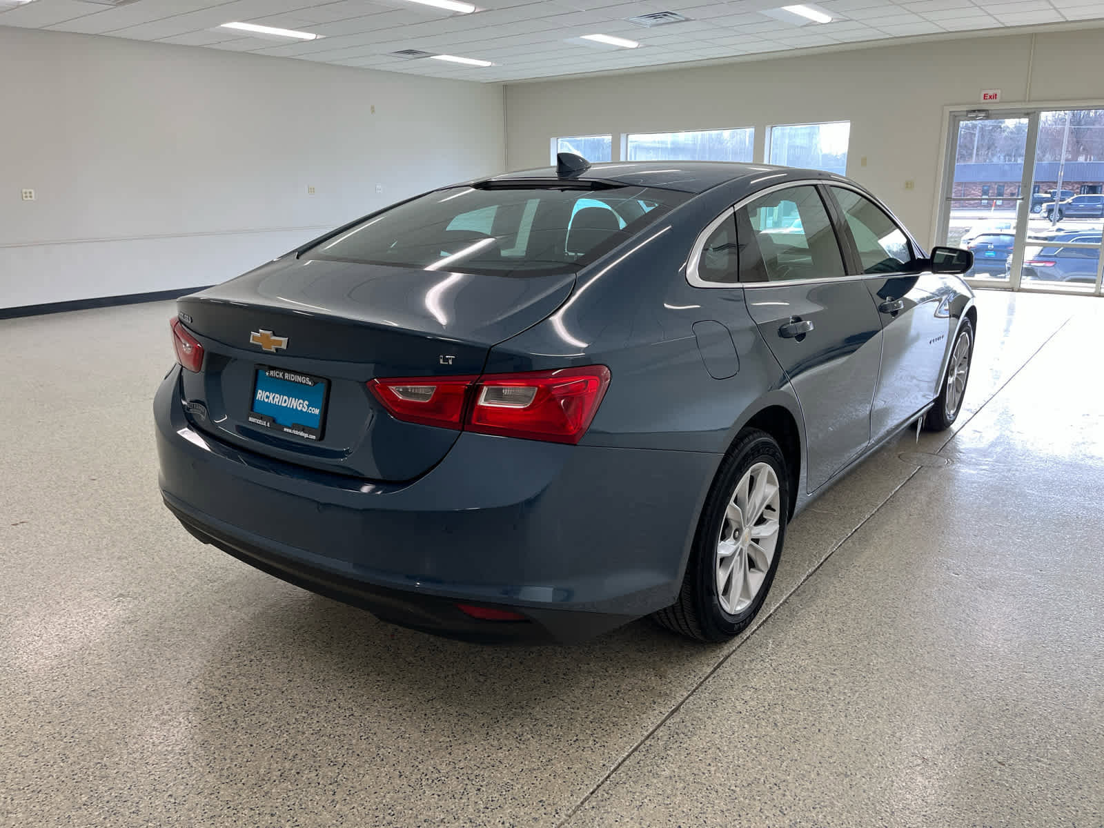 Used 2025 Chevrolet Malibu LT FWD image 7