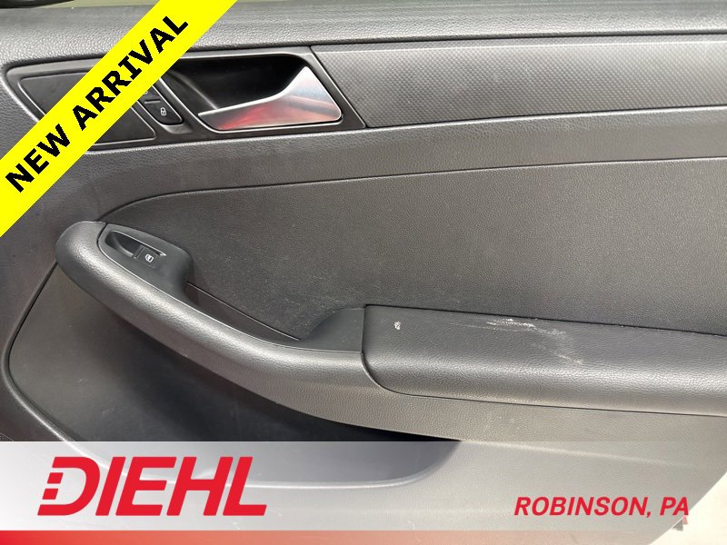 Used 2015 Volkswagen Jetta S image 12