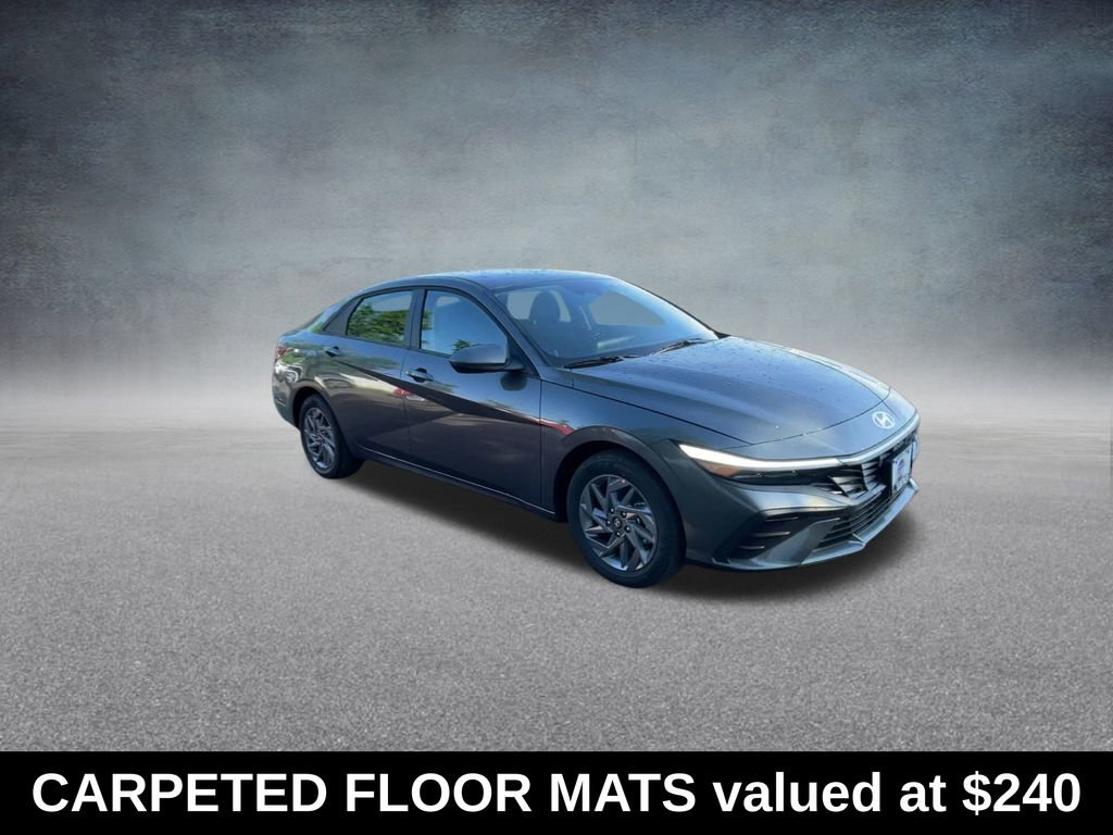 Used 2025 Hyundai Elantra Blue video 2