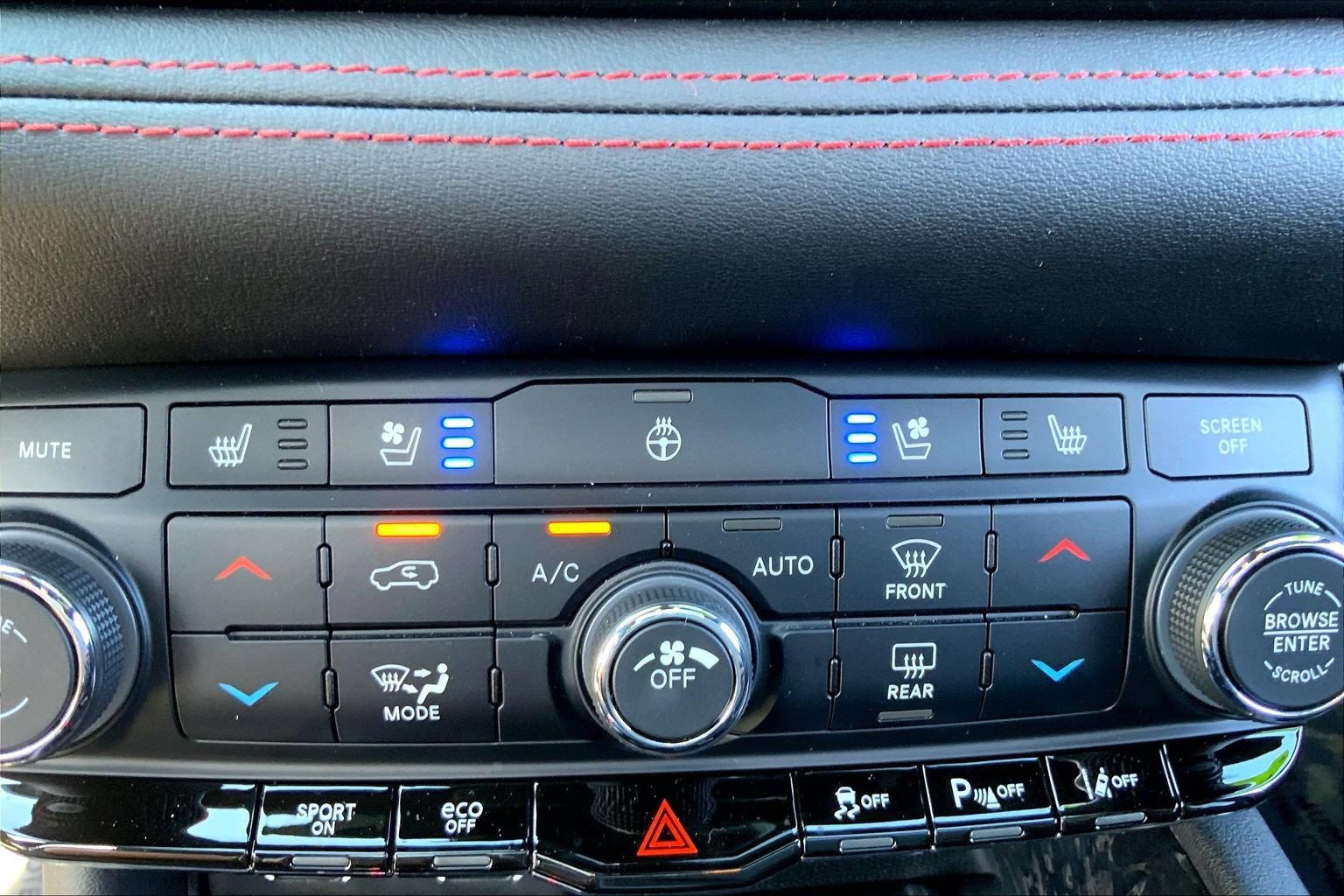 Certified 2025 Dodge Durango R/T AWD/4WD image 32