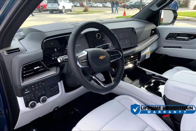 New 2025 Chevrolet Suburban Premier image 7
