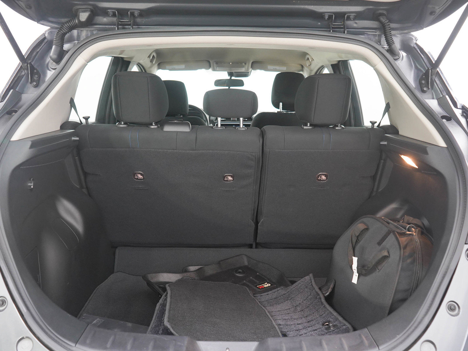Used 2025 Nissan Leaf S FWD image 9