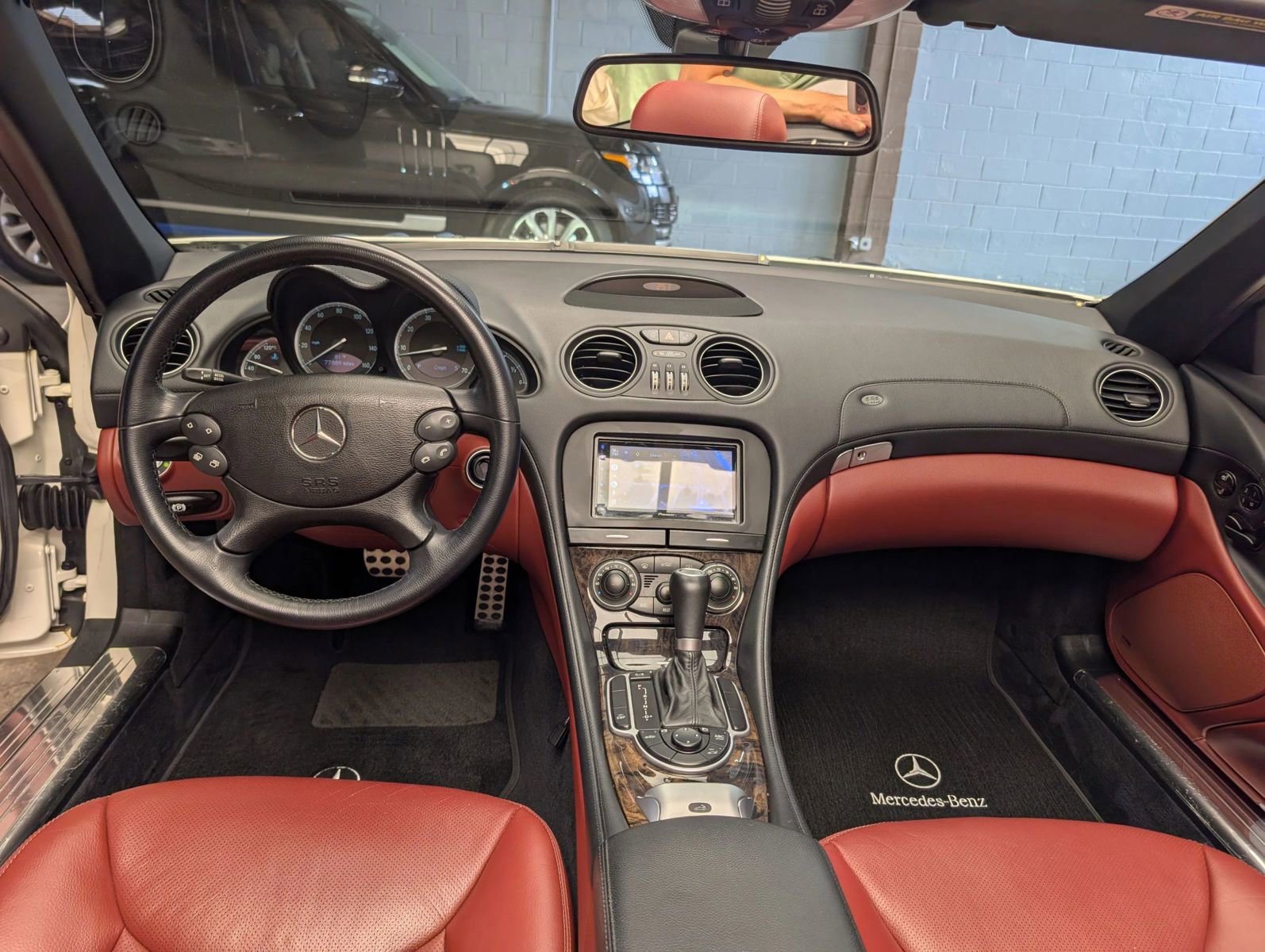 Used 2007 Mercedes-Benz SL 550 image 7