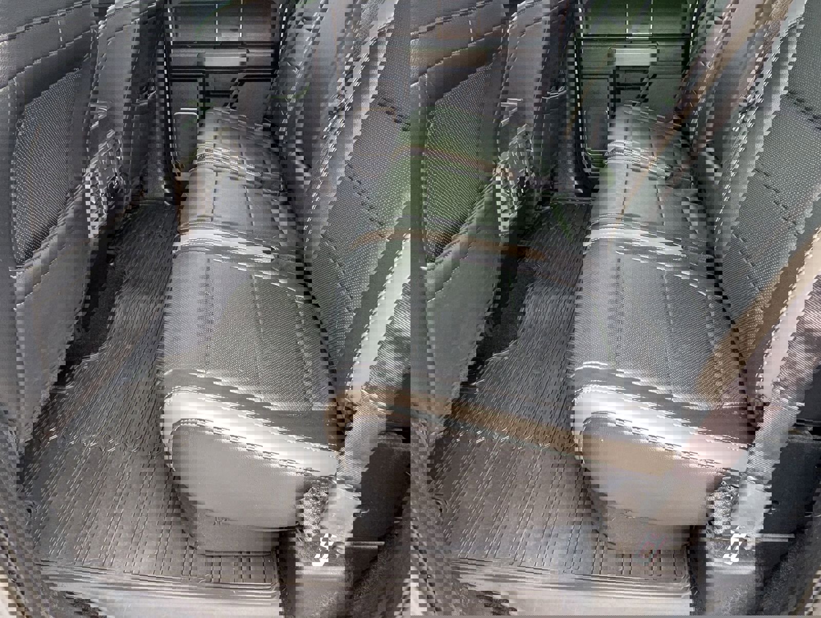 Used 2017 Ford F150 Raptor w/ Equipment Group 802A Luxury image 32