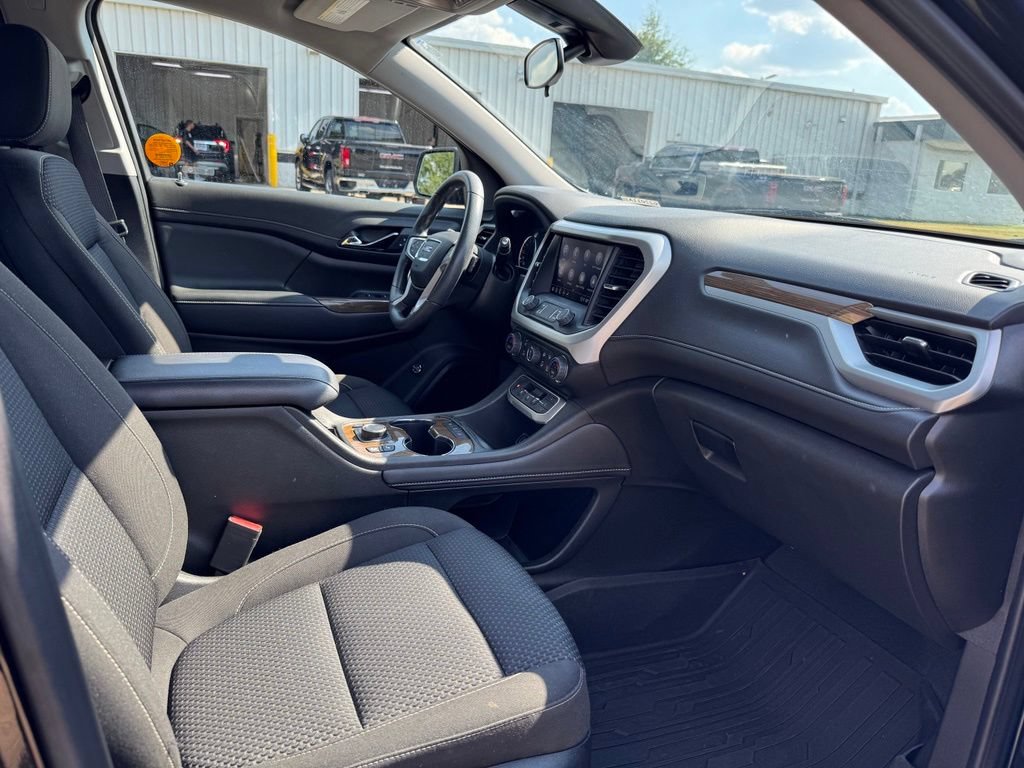 Used 2023 GMC Acadia SLE w/ Driver Convenience Package FWD image 15