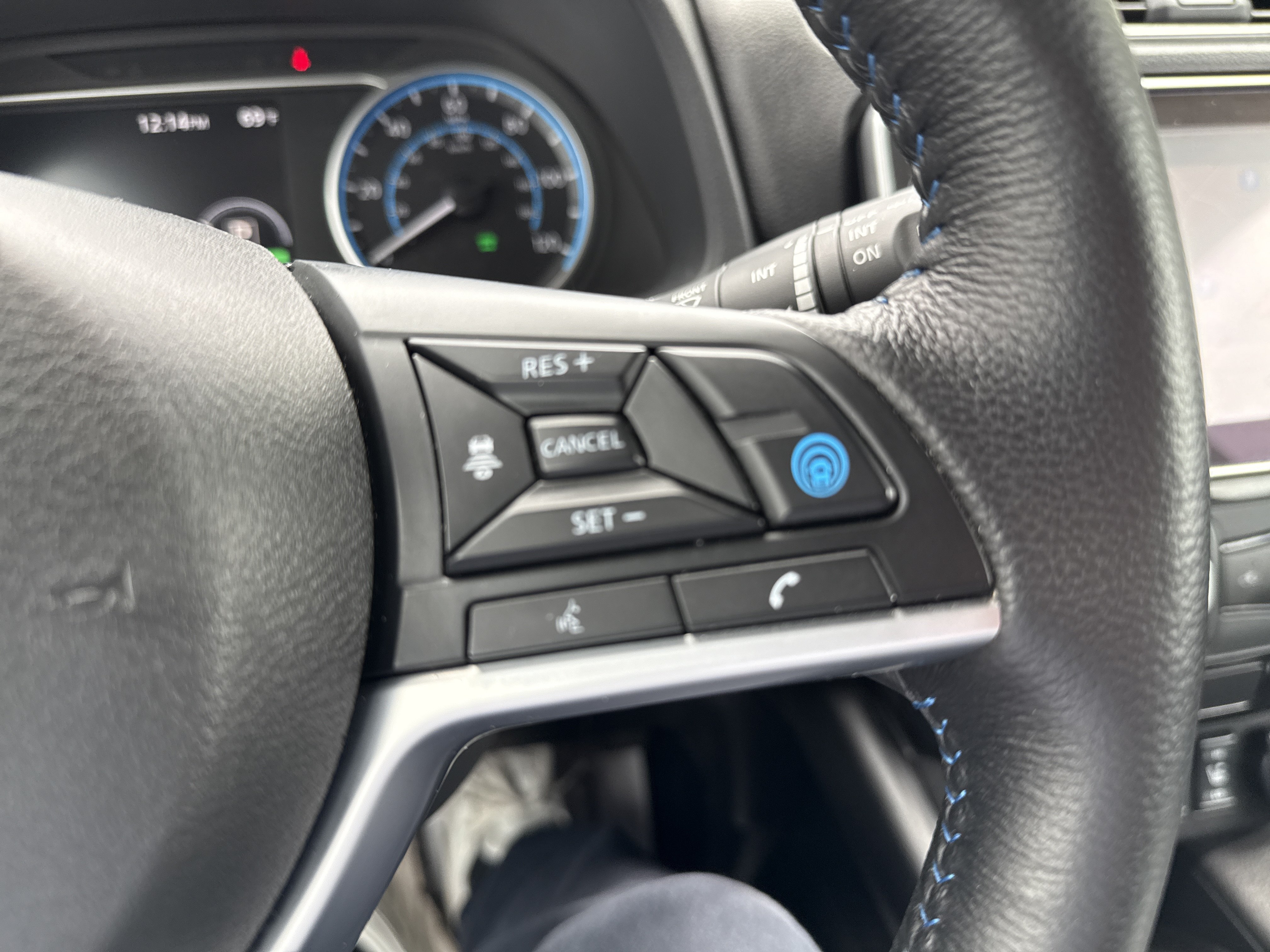 Certified 2024 Nissan Leaf SV Plus FWD image 22