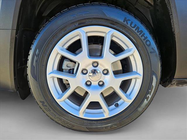 Used 2019 Jeep Renegade Latitude image 22