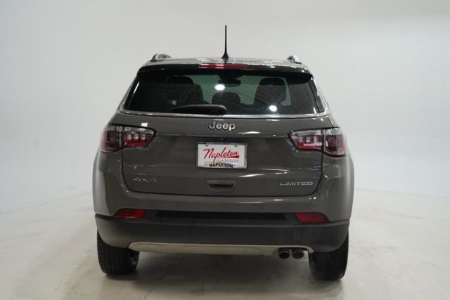 Used 2022 Jeep Compass Limited w/ Sun and Sound Group image 7