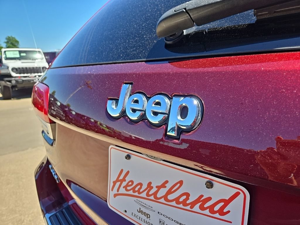 Used 2018 Jeep Grand Cherokee Limited AWD/4WD image 22