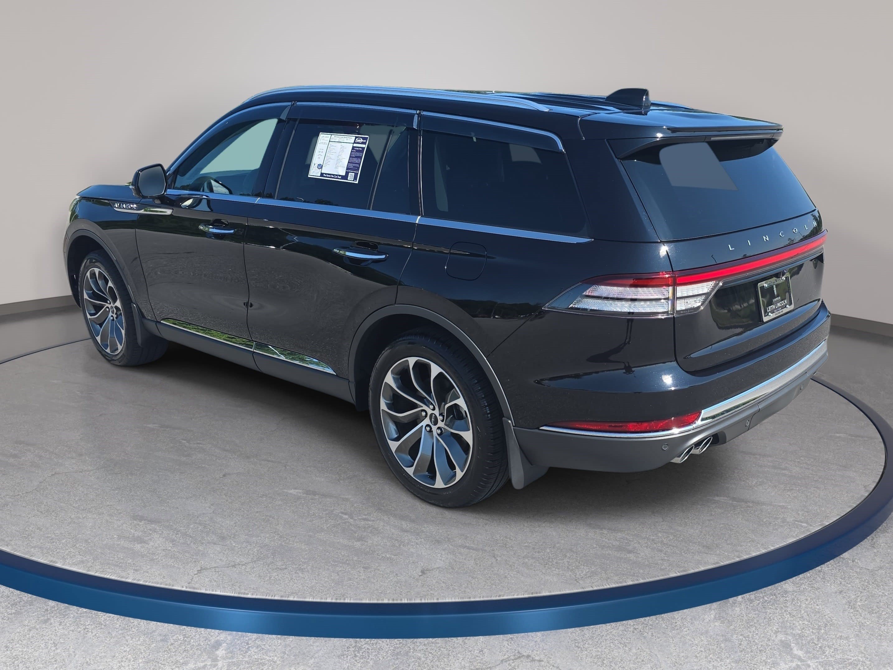 Certified 2026 Lincoln Aviator Reserve AWD/4WD image 7