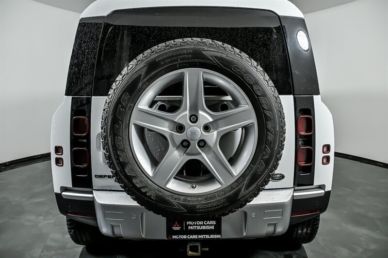 Used 2020 Land Rover Defender 110 HSE AWD/4WD image 8