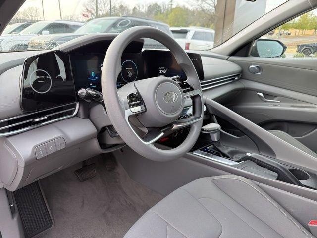 Certified 2024 Hyundai Elantra SEL image 9