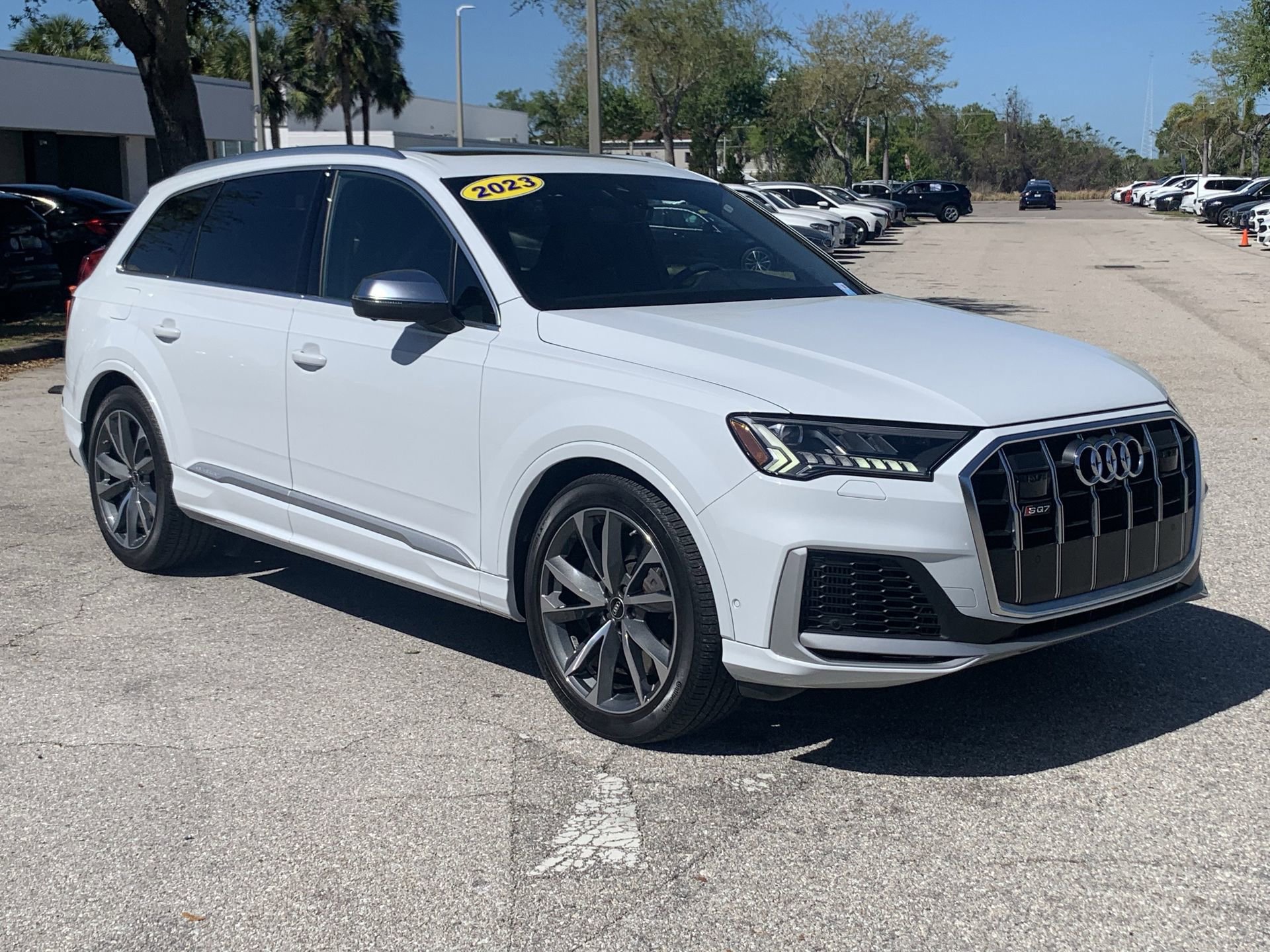 Used 2023 Audi SQ7 Premium Plus image 1