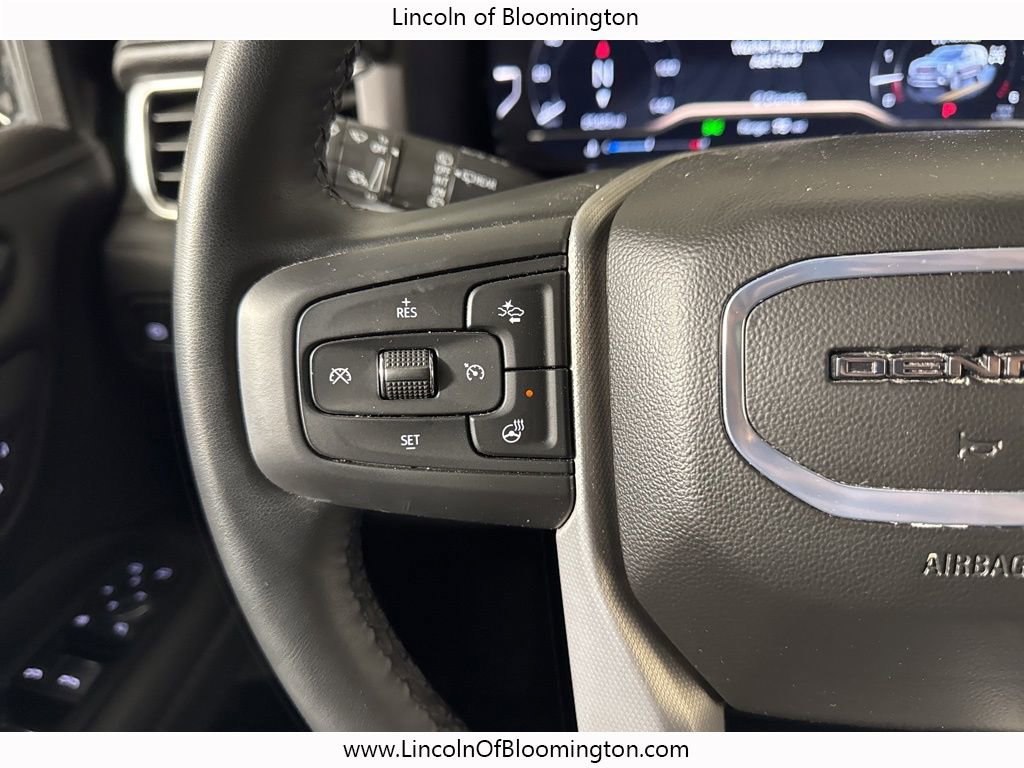 Used 2024 GMC Yukon XL Denali image 33