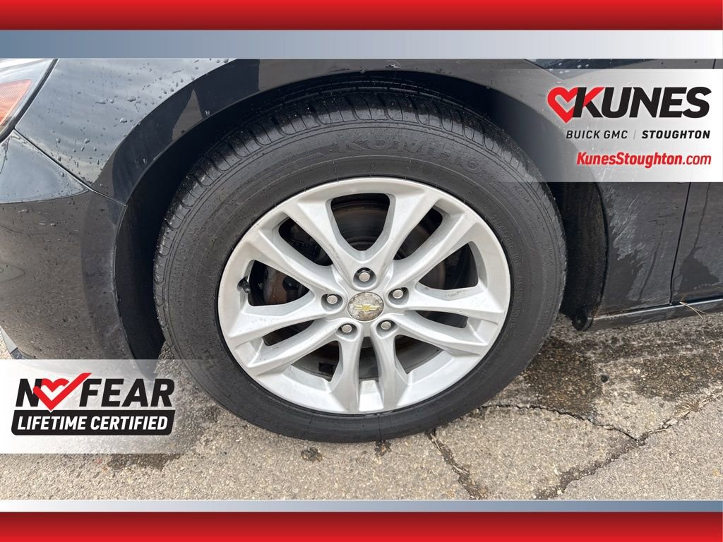 Used 2017 Chevrolet Malibu LT image 16