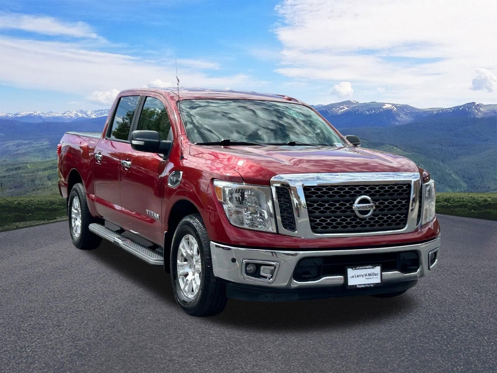 Used 2017 Nissan Titan SV image 8