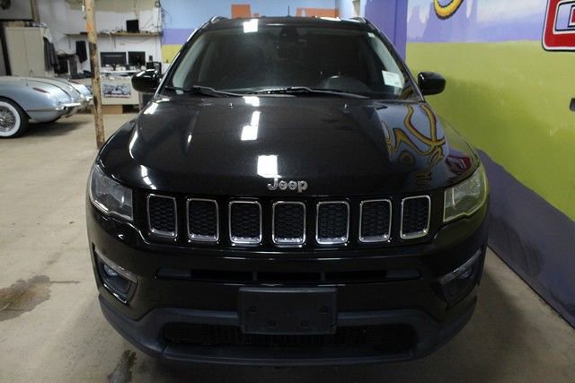 Used 2018 Jeep Compass Latitude w/ Popular Equipment Group image 2