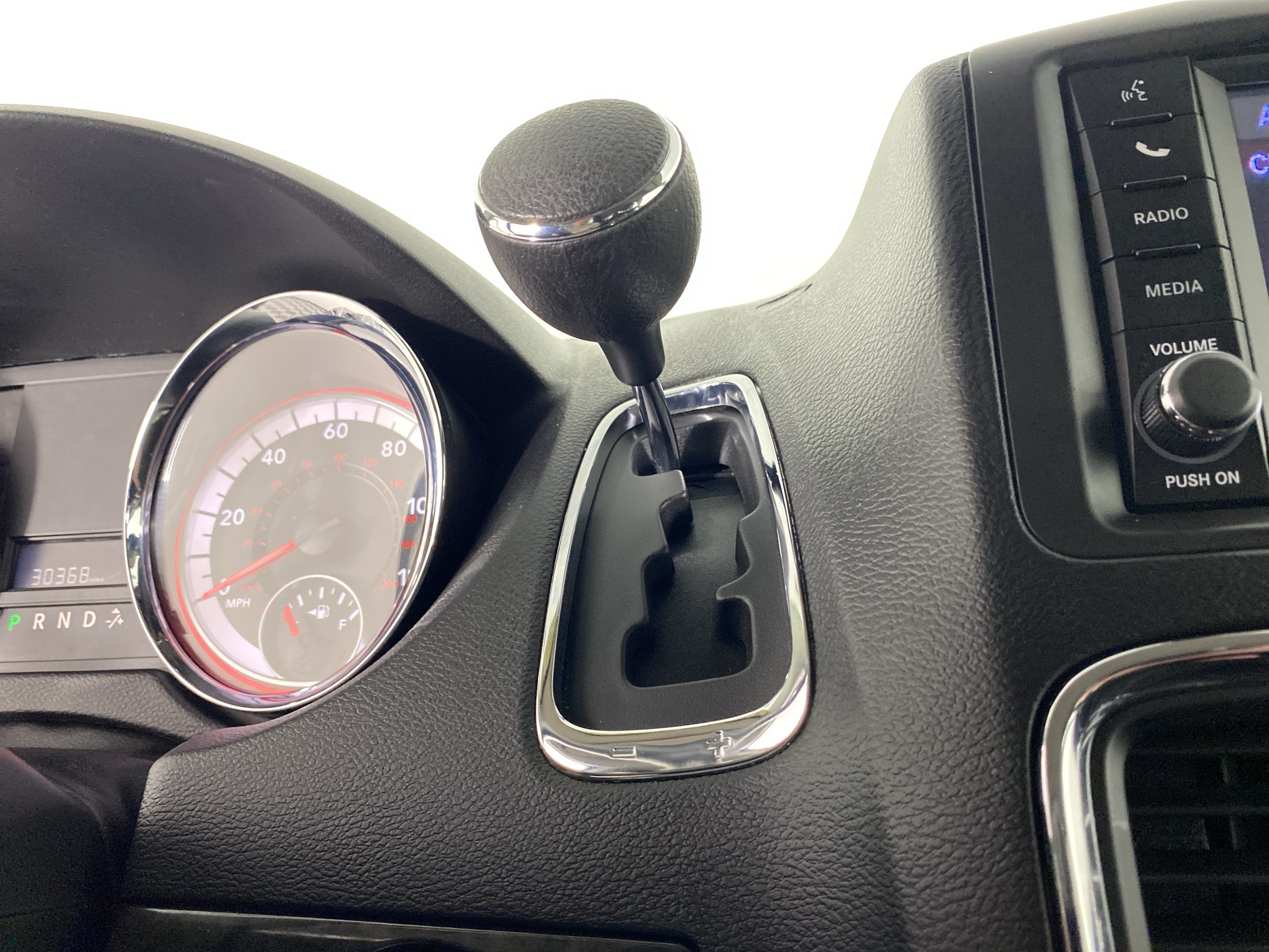 Used 2019 Dodge Grand Caravan SE w/ UConnect Hands-Free Group FWD image 24