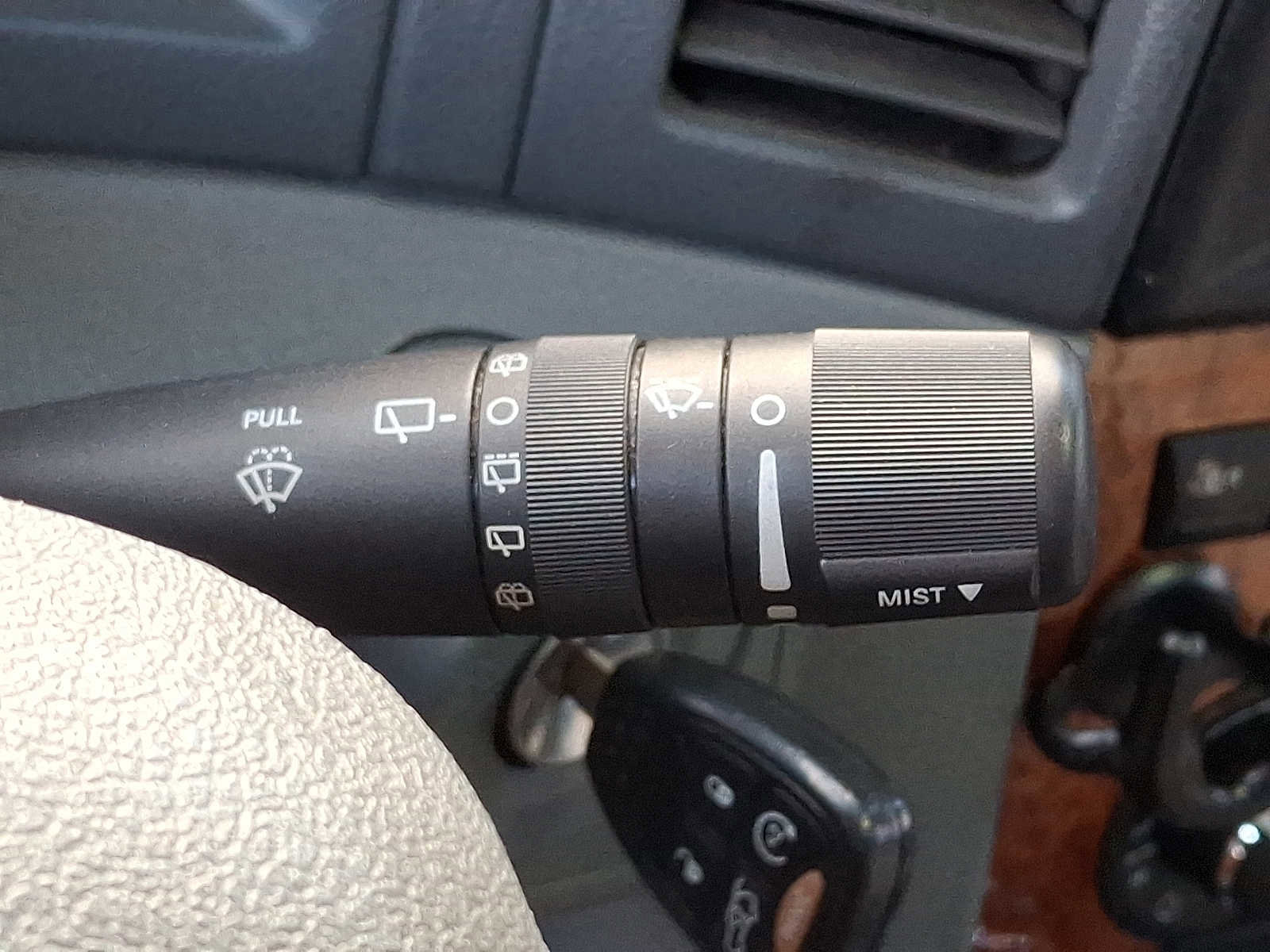 Used 2007 Jeep Grand Cherokee Overland image 25