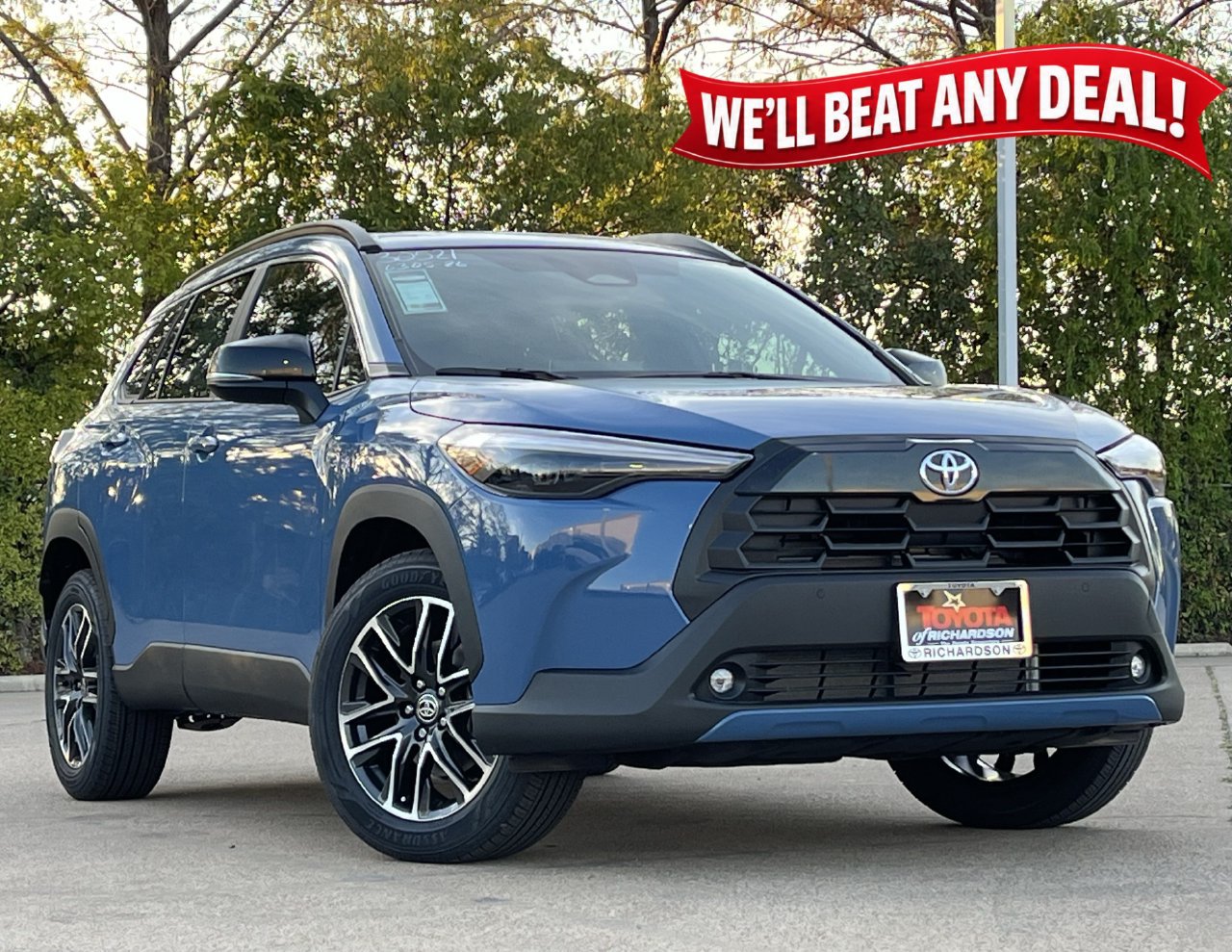 New 2026 Toyota Corolla Cross XLE w/ Convenience Package FWD image 2