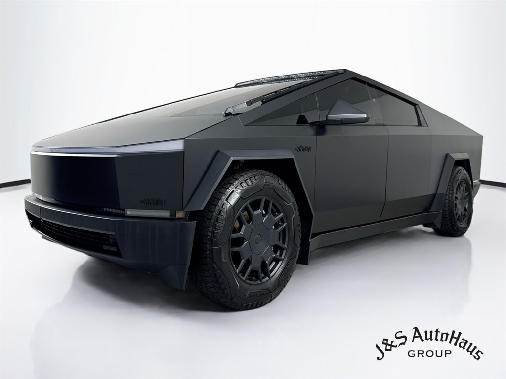 Used 2024 Tesla Cybertruck Cyberbeast AWD/4WD image 3