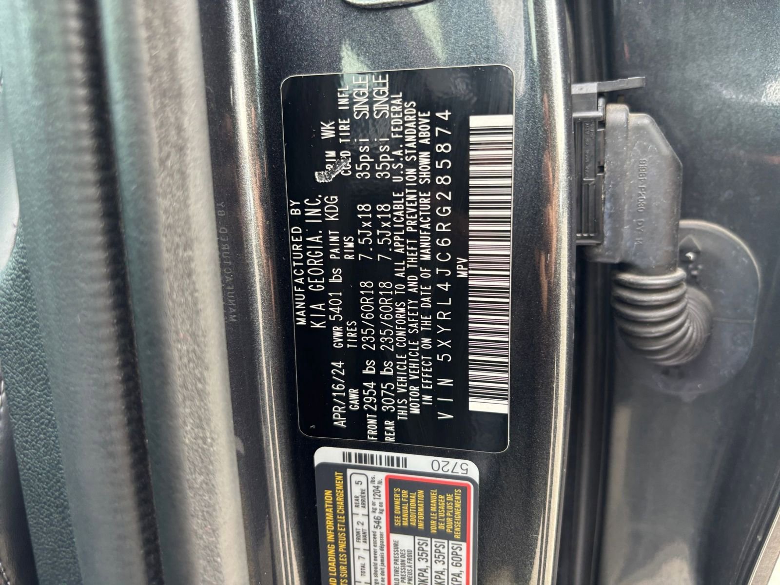 Used 2024 Kia Sorento S image 32