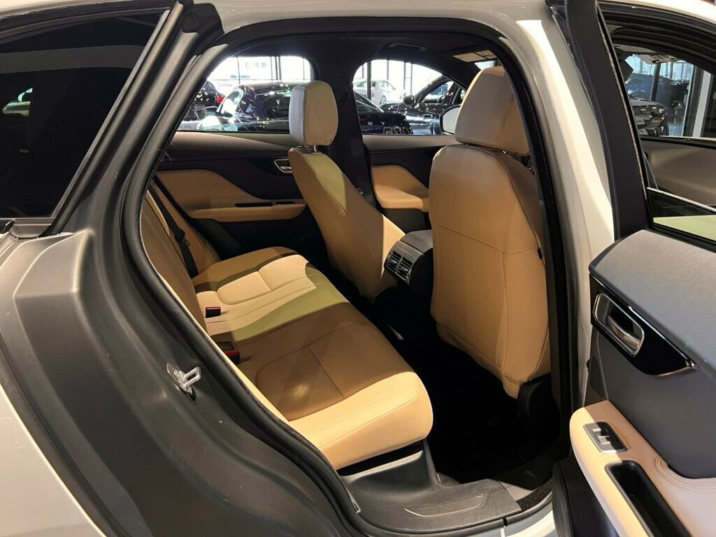Used 2019 Jaguar F-PACE Premium image 28