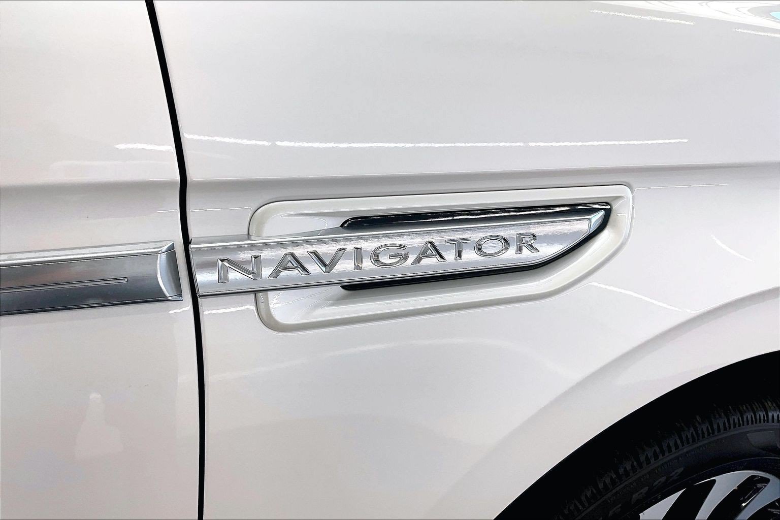 Used 2018 Lincoln Navigator Reserve w/ Technology Package AWD/4WD image 31