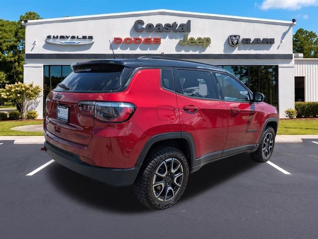 Used 2025 Jeep Compass Trailhawk AWD/4WD image 4