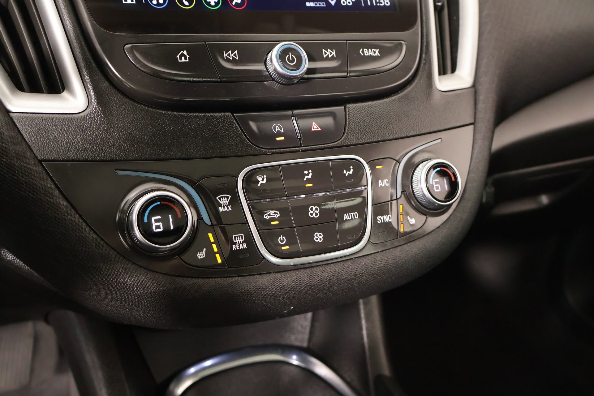 Used 2024 Chevrolet Malibu LT FWD image 7