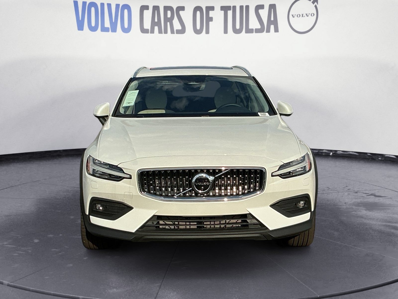 New 2026 Volvo V60 B5 Cross Country Plus w/ Protection Package Premier AWD/4WD image 8