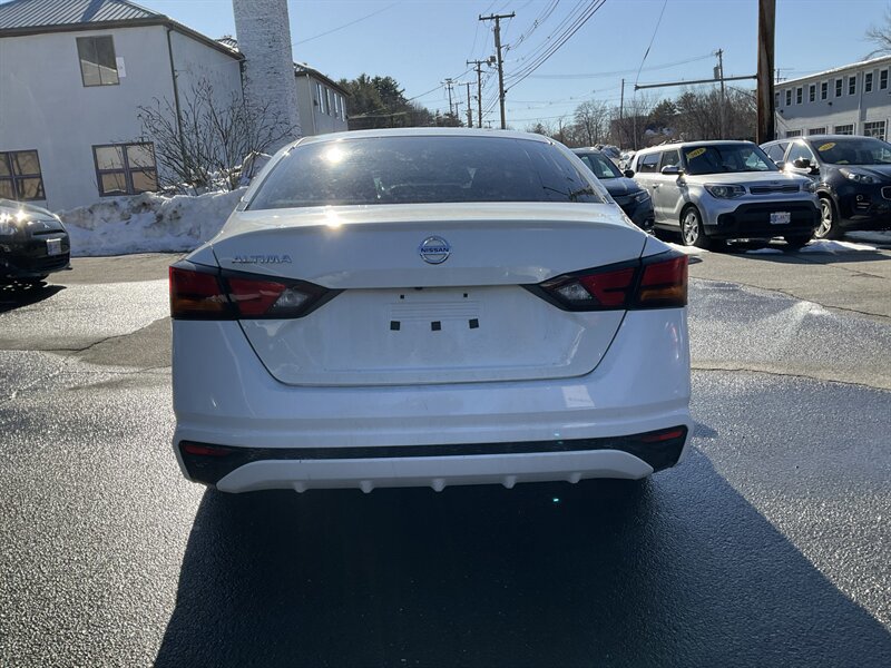 Used 2022 Nissan Altima 2.5 S image 6