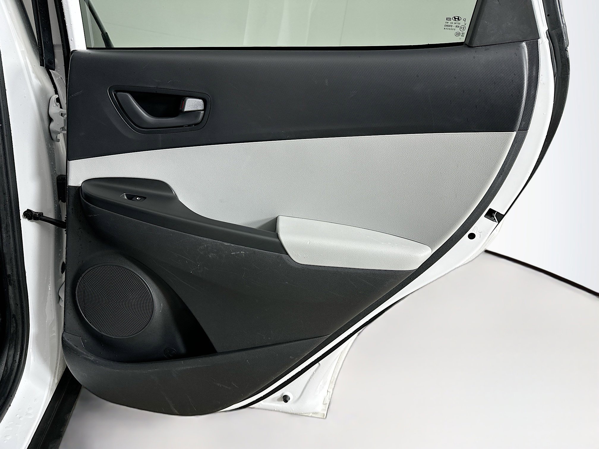 Used 2023 Hyundai Kona SEL w/ Cargo Package image 28