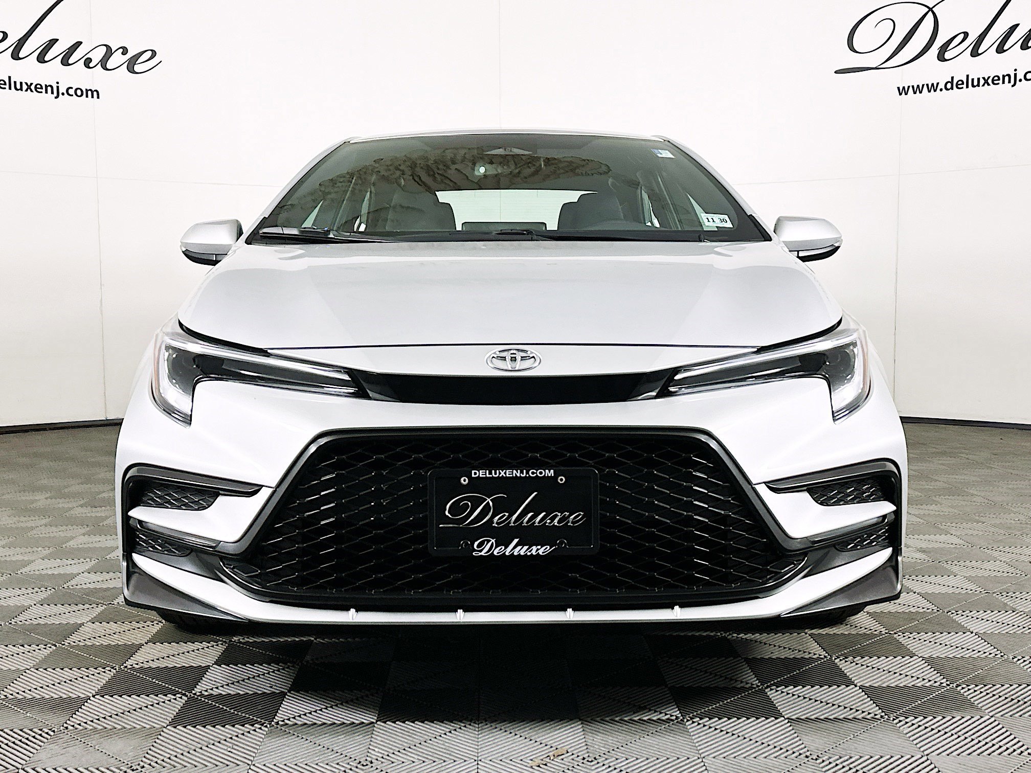 Used 2026 Toyota Corolla SE image 2