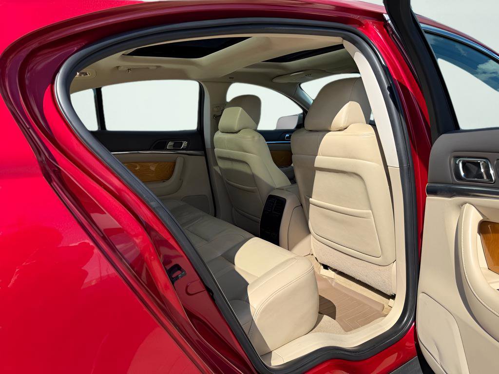 Used 2010 Lincoln MKS image 26