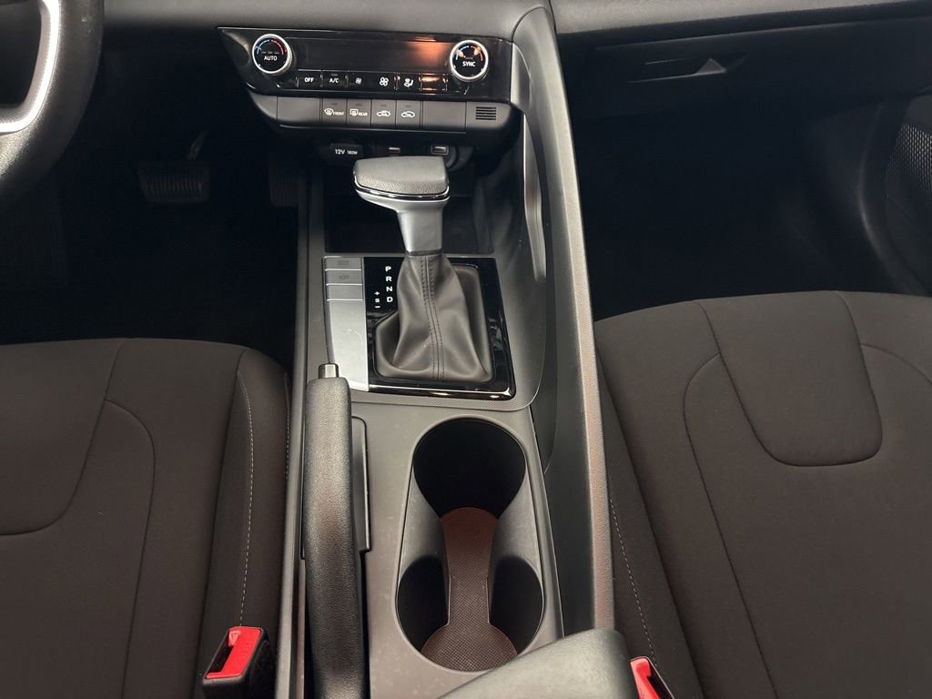 Used 2023 Hyundai Elantra SEL image 22