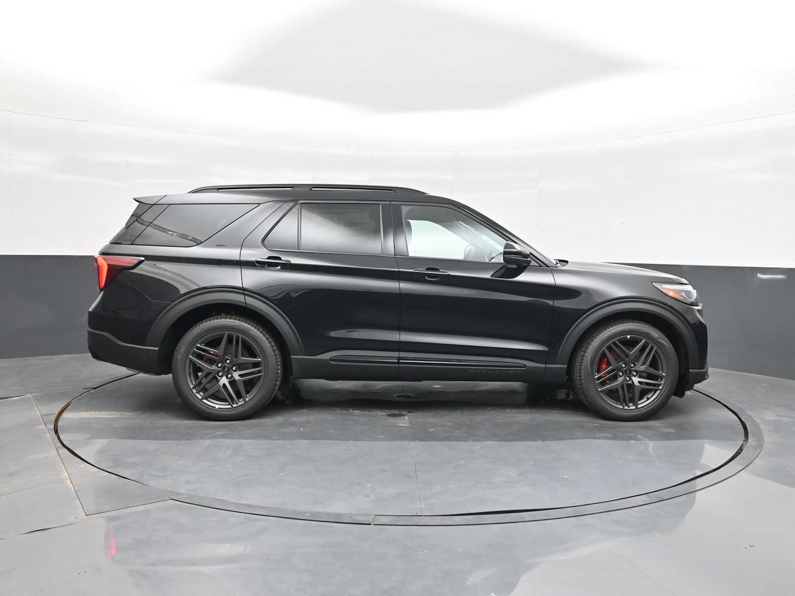New 2026 Ford Explorer ST w/ Sun And Sound Package AWD/4WD image 9