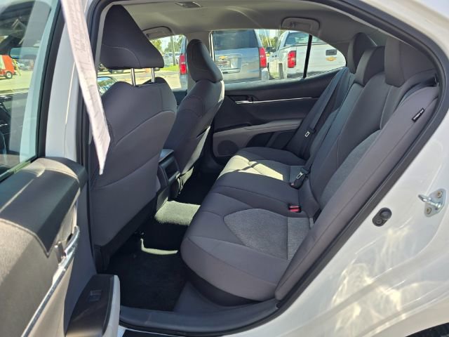Used 2022 Toyota Camry LE image 10