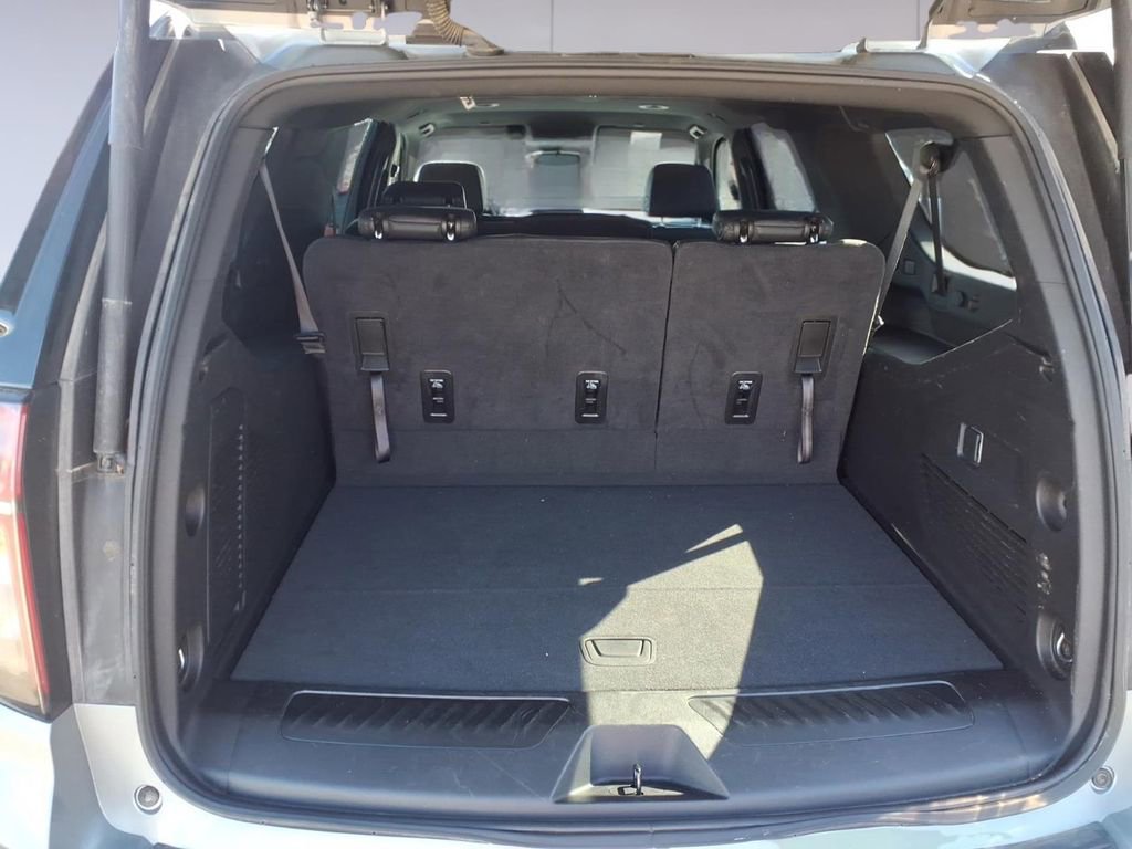 Used 2024 Chevrolet Suburban LT AWD/4WD image 10