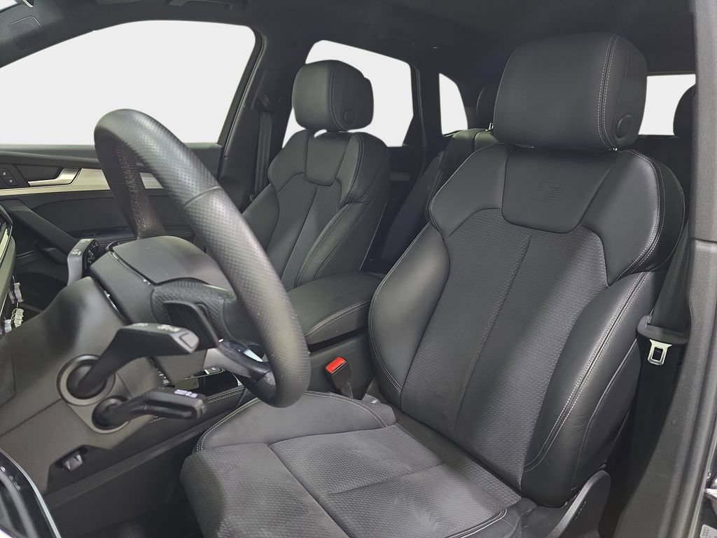 Used 2024 Audi Q5 e Premium Plus AWD/4WD image 14