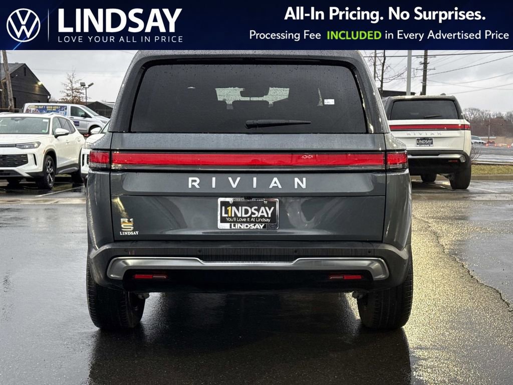 Used 2024 Rivian R1S Adventure image 4