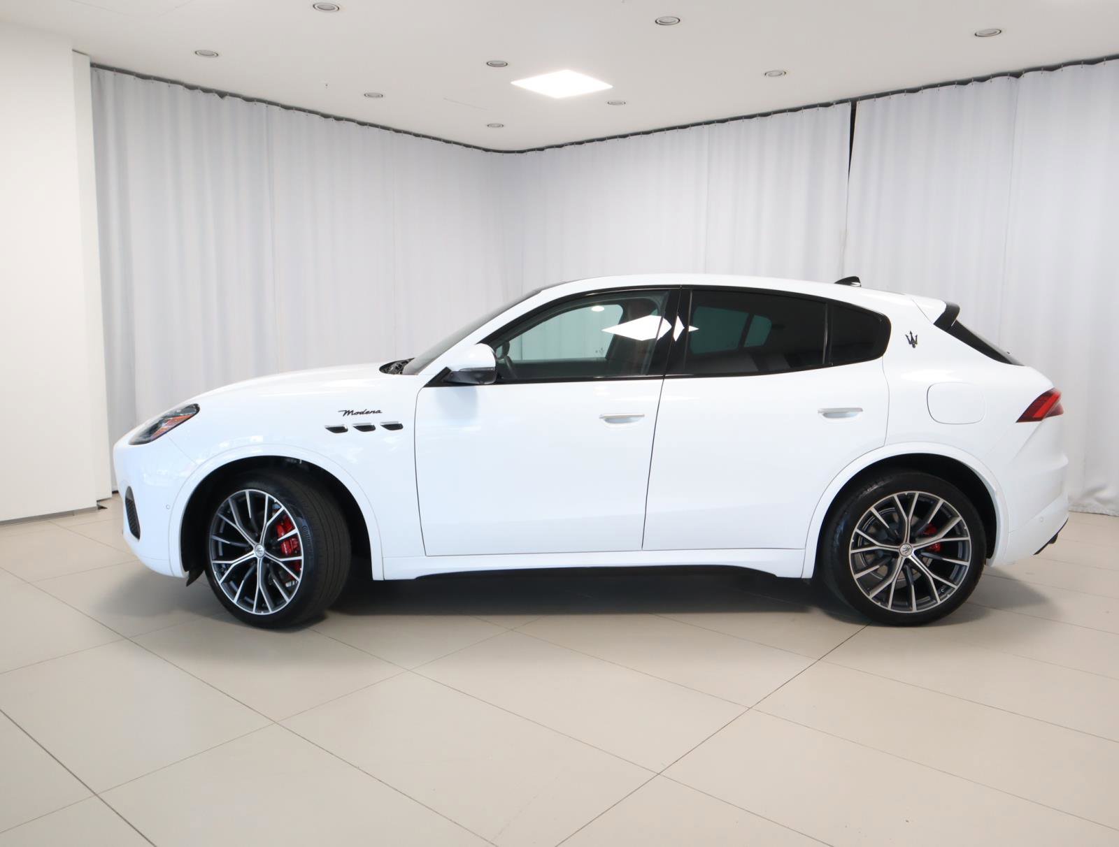 Used 2023 Maserati Grecale Modena image 2