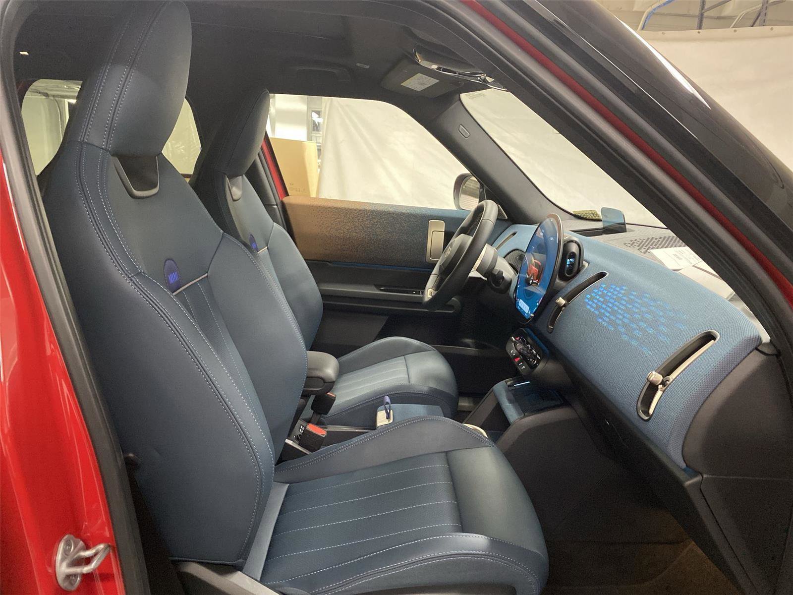 Certified 2025 MINI Cooper Countryman S w/ Comfort Package Max image 29