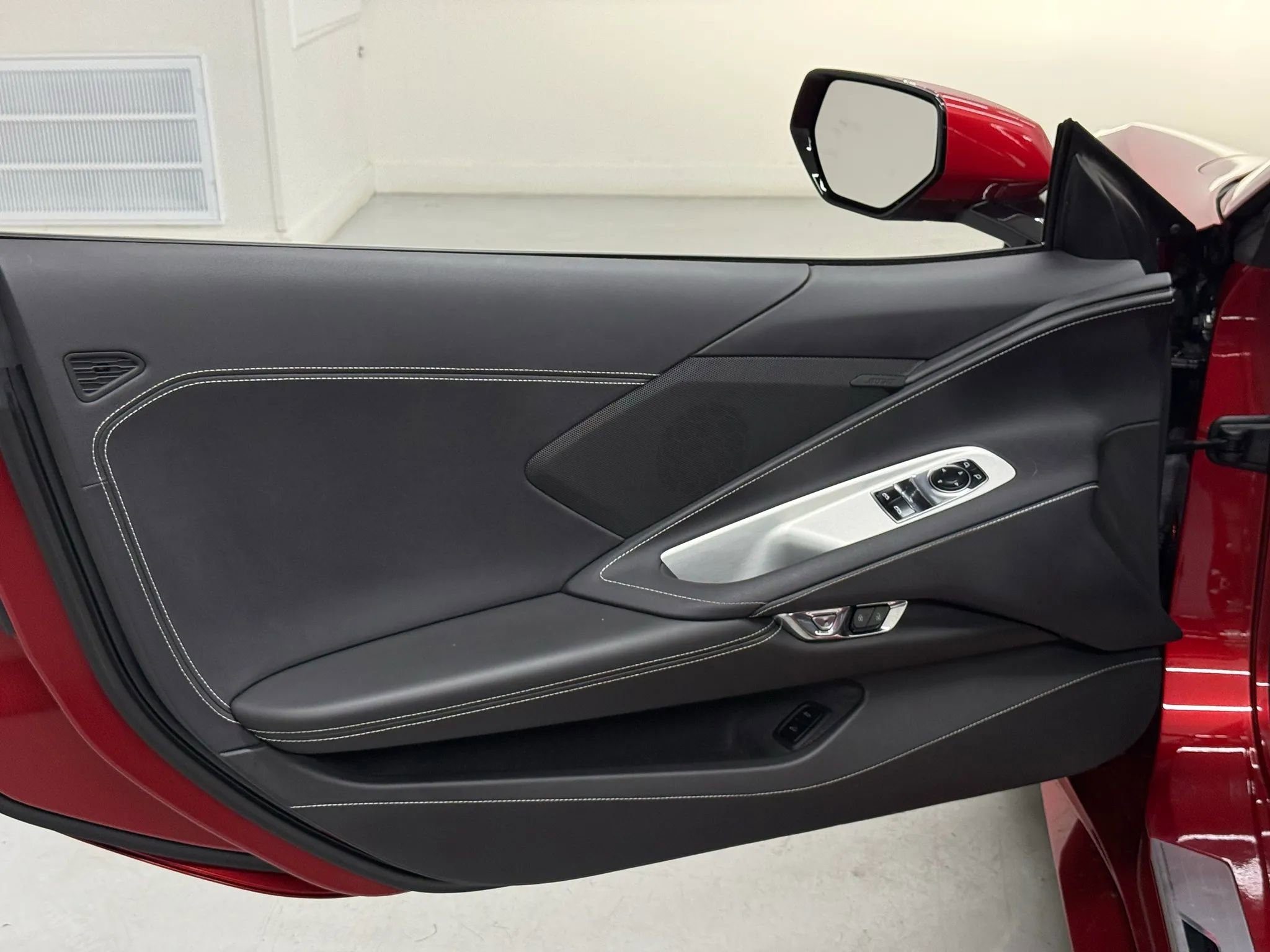 Used 2023 Chevrolet Corvette Stingray Coupe w/ Z51 Performance Package image 17