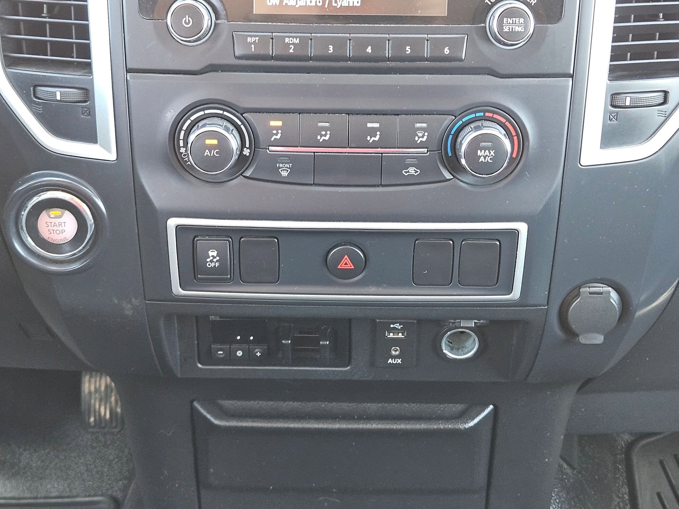 Used 2017 Nissan Titan S image 18