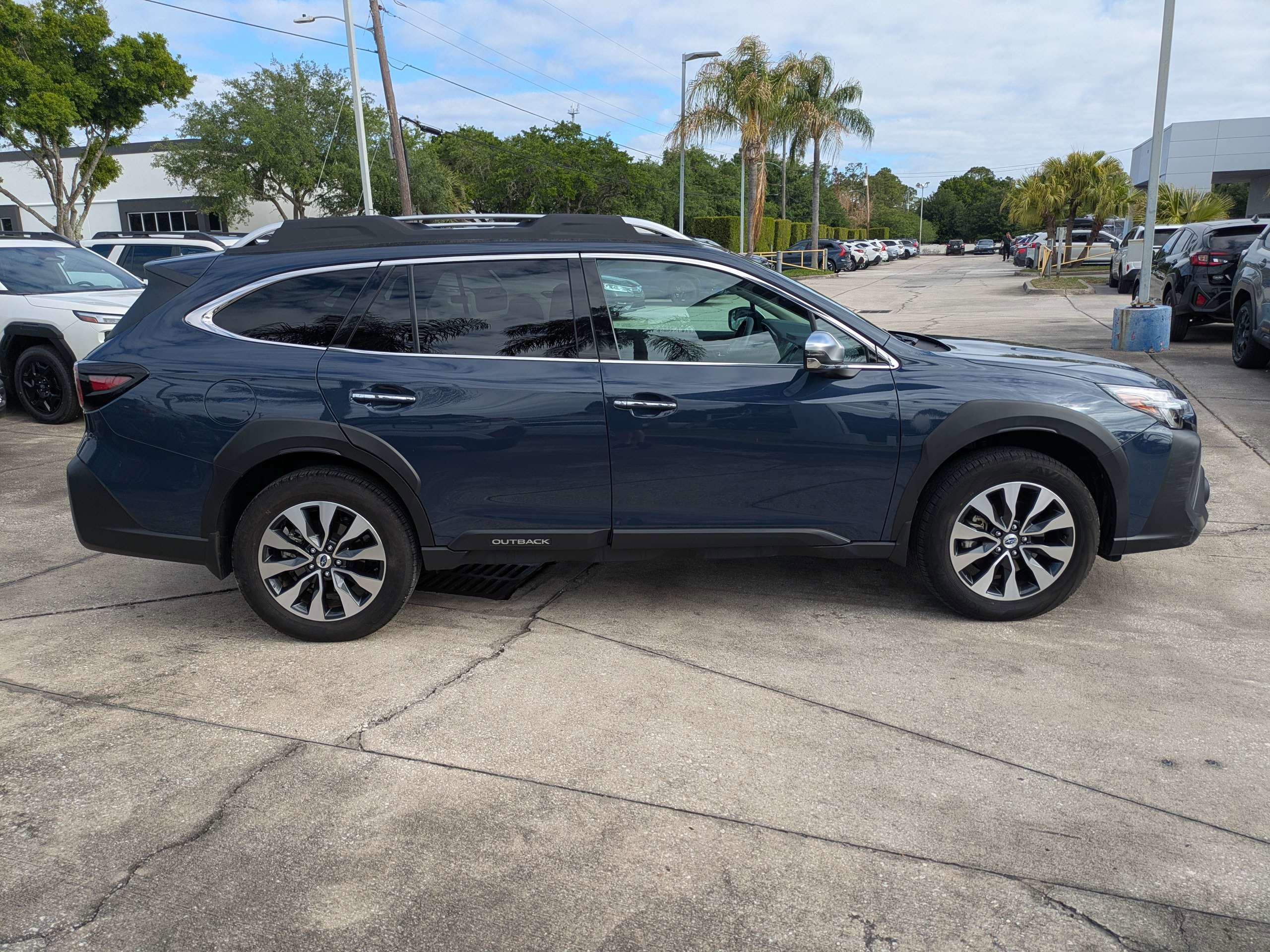 Certified 2024 Subaru Outback Touring XT AWD/4WD image 3