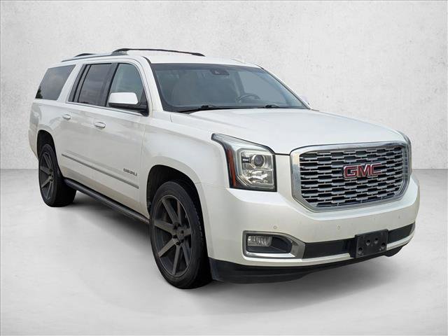 Used 2018 GMC Yukon XL Denali image 3