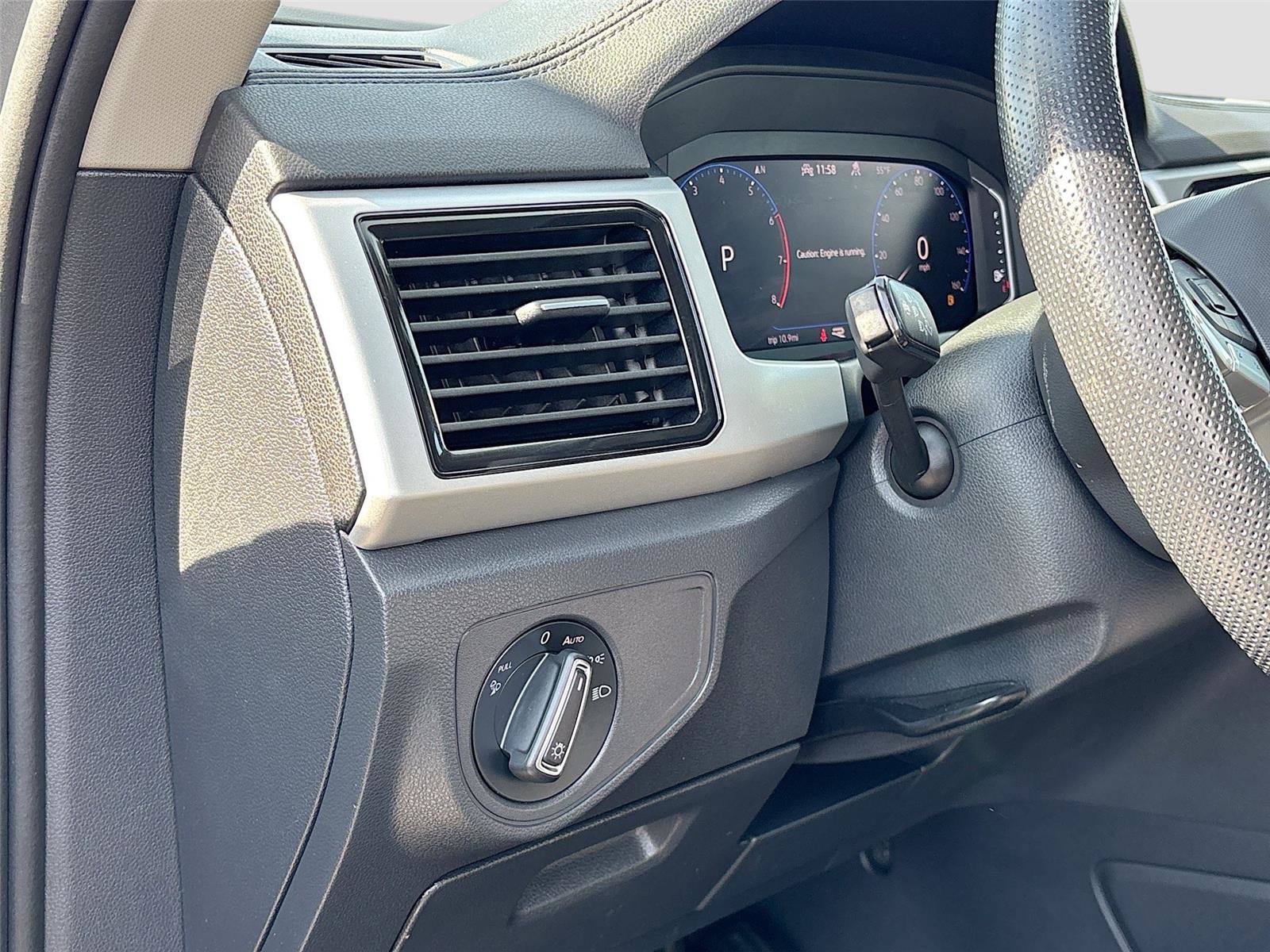 Used 2021 Volkswagen Atlas SEL Premium image 10