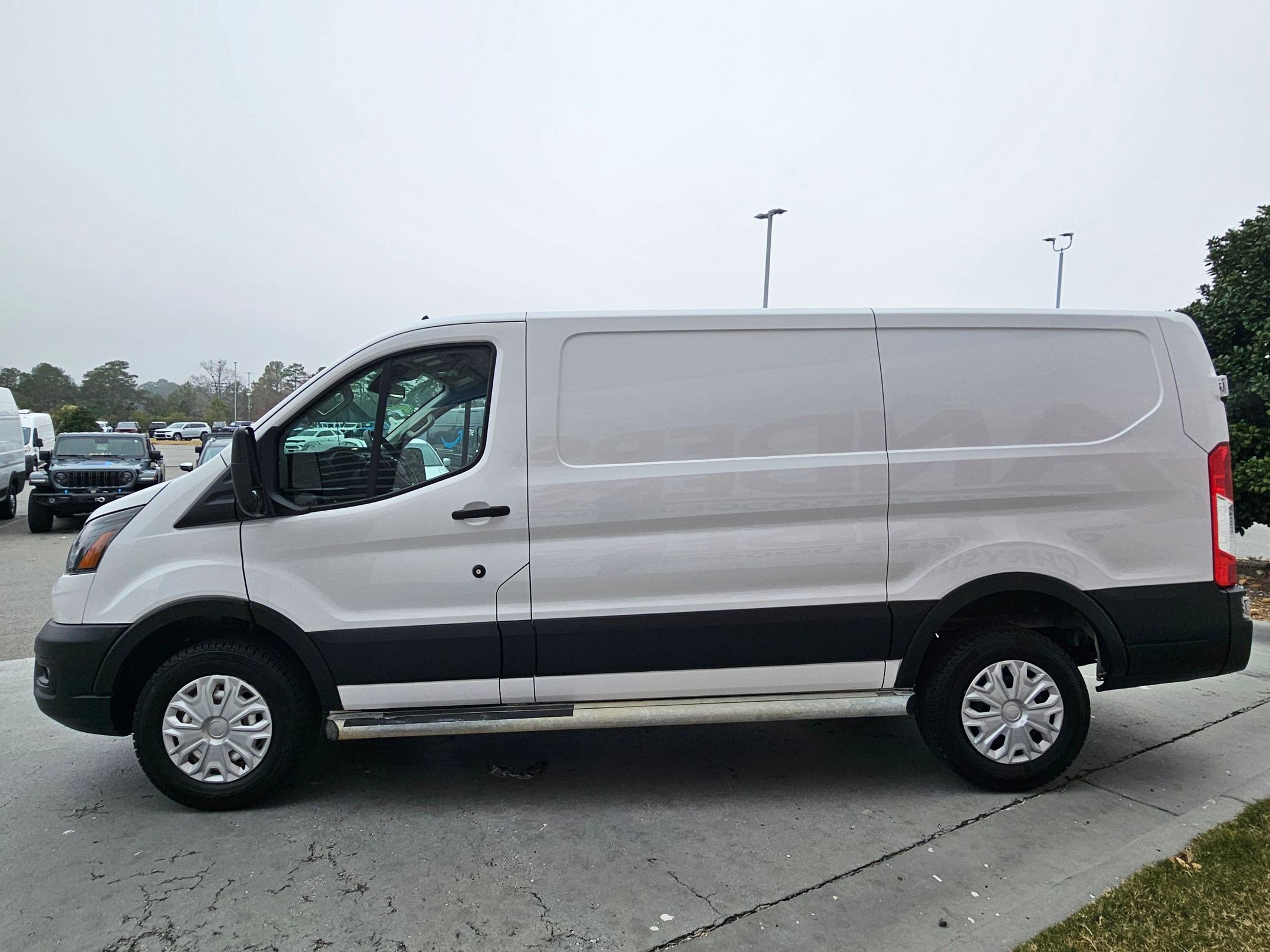 Used 2024 Ford Transit 250 Low Roof w/ Exterior Upgrade Package image 4